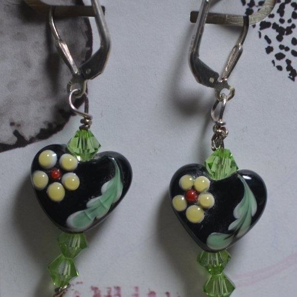 Handmade beaded earrings - Picture 2 of 5